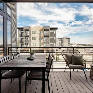 Luxurious Escape - Walk To Empower Field - Tesoro Holiday home Denver