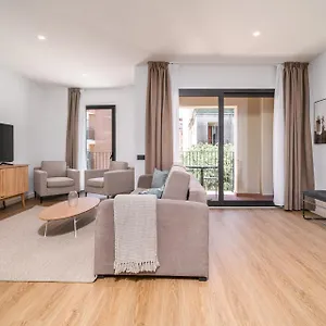 Limehome Barcelona Placa Pirineus , L'Hospitalet de Llobregat Spagna